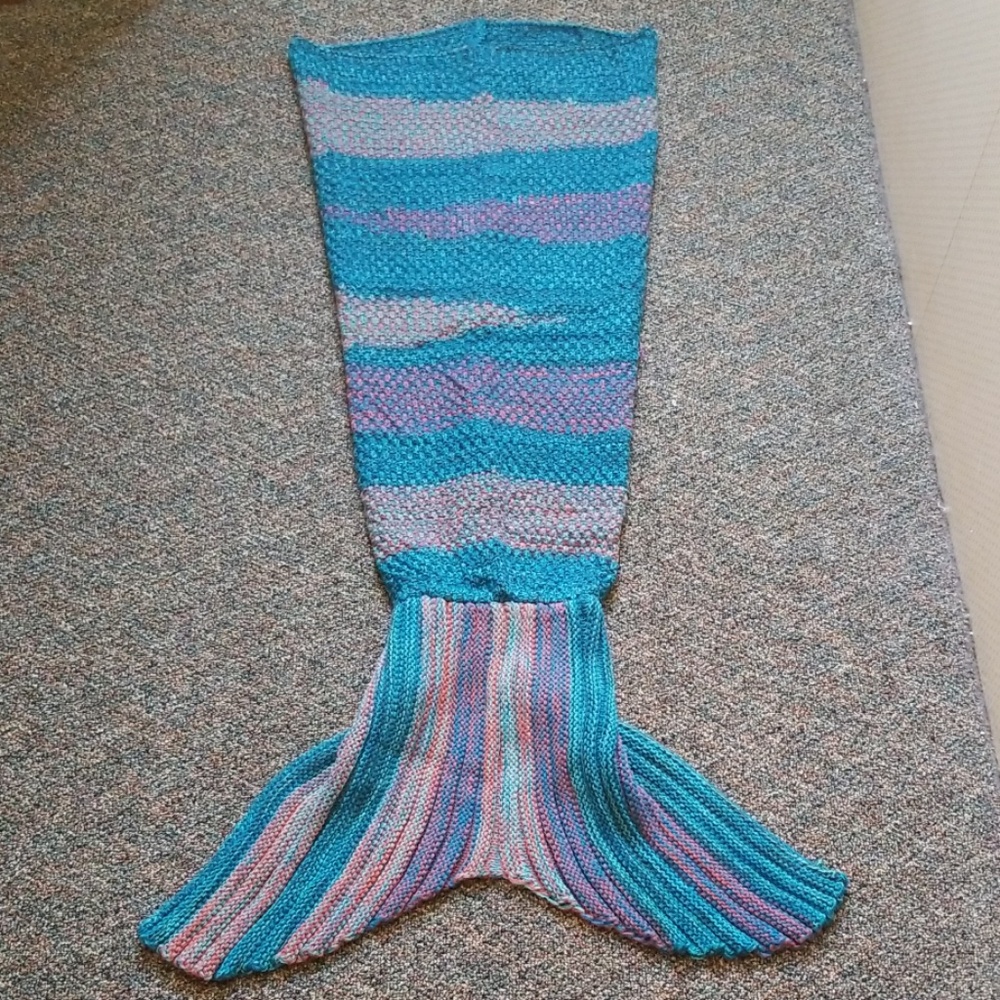 Mermaid Tail Crocheted Blanket (KIDS) Blue/Purple